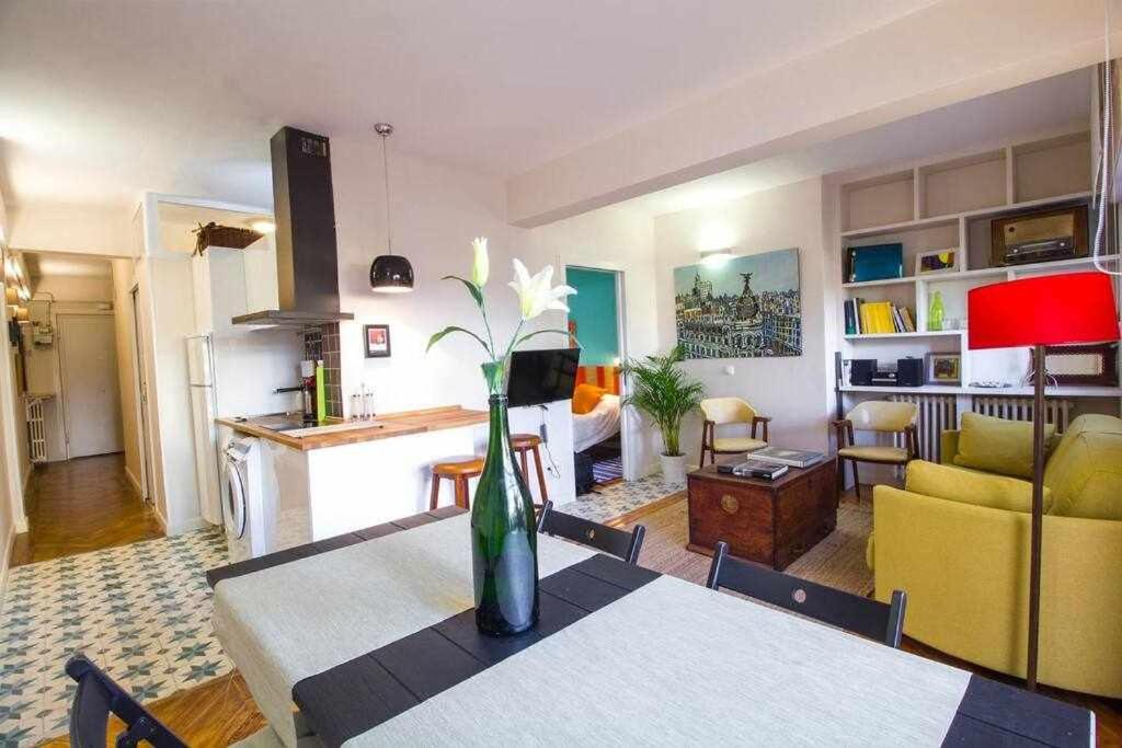 Apartamento Terraza Garaje Silencio Centrico Madrid